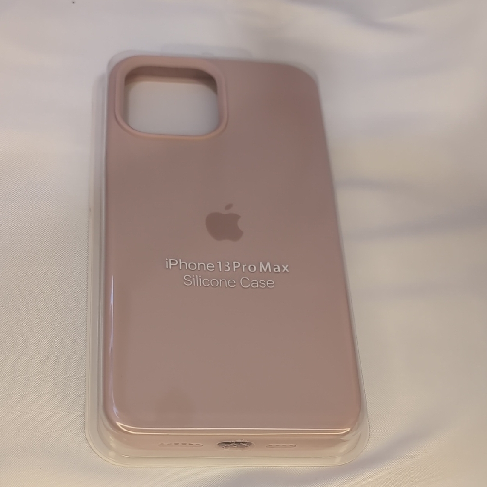 Apple iPhone 13 Pro Max Silicone Case - Light Pink